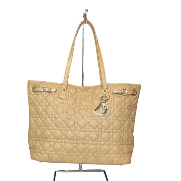 Video for Christian Dior Bag! - Picture 3 of 4